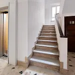 Vestali House